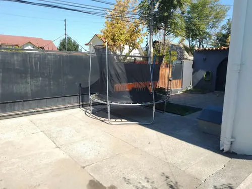 Hermosa Casa, Cocina Moderna Amoblada, 2 Patios con Piscina